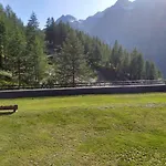 Апартаменти Genepy Cervinia Vda Vacanze In Vetta Cir 0252 *